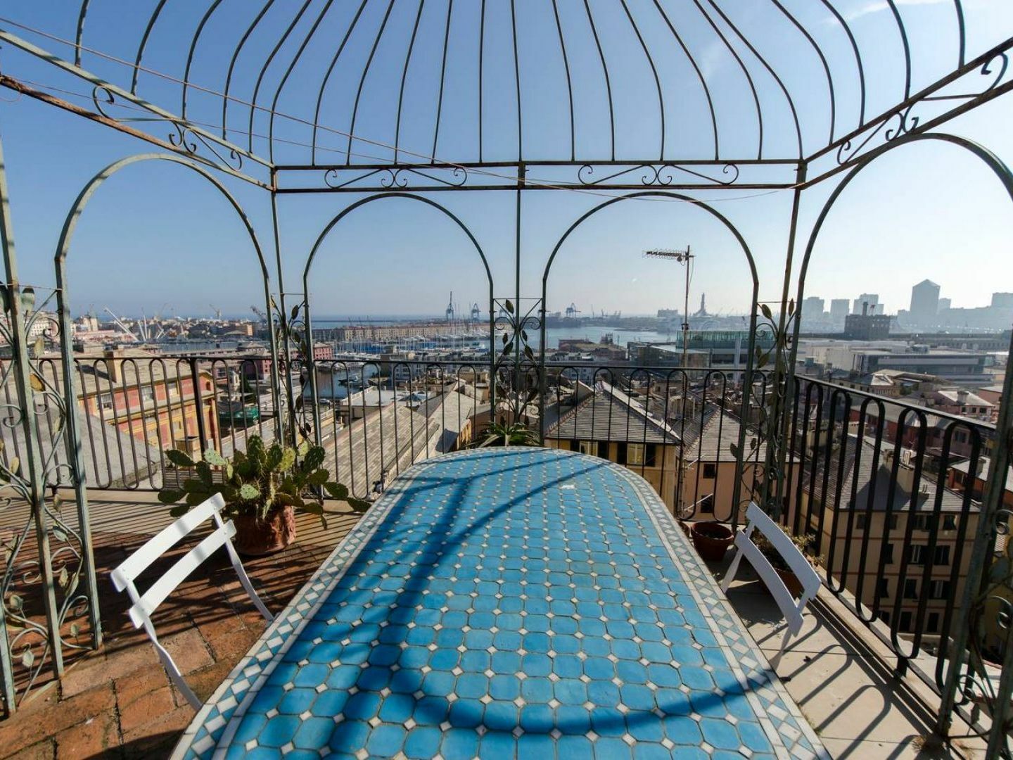 Joivy Sunny Apartment With Panoramic Terrace And Stunning View Cenova Dış mekan fotoğraf